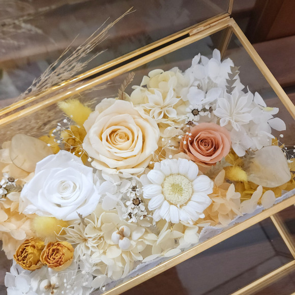 Preserved Flower Jewelry Box (White/Yellow)