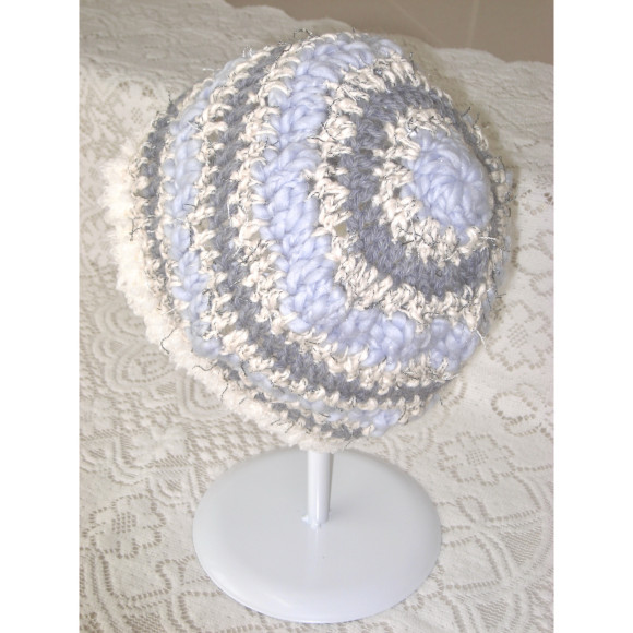 Fluffy Beanie (Light Blue / Grey / Pink)