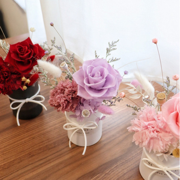 Mother's day preserved flower decoration
