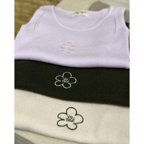 Basic flower embroidered vest