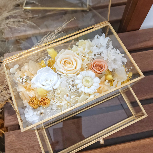 Preserved Flower Jewelry Box (White/Yellow)