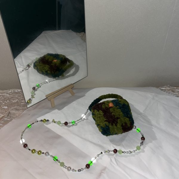 Colour Blend Baby Yarn AirPods Set - Image 2