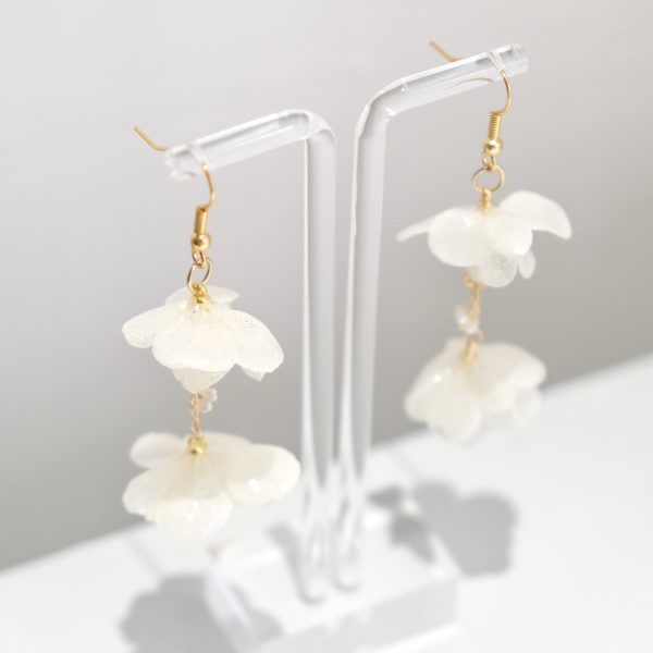 Preserved Hydrangeas Earrings (White / Blue) - Image 6