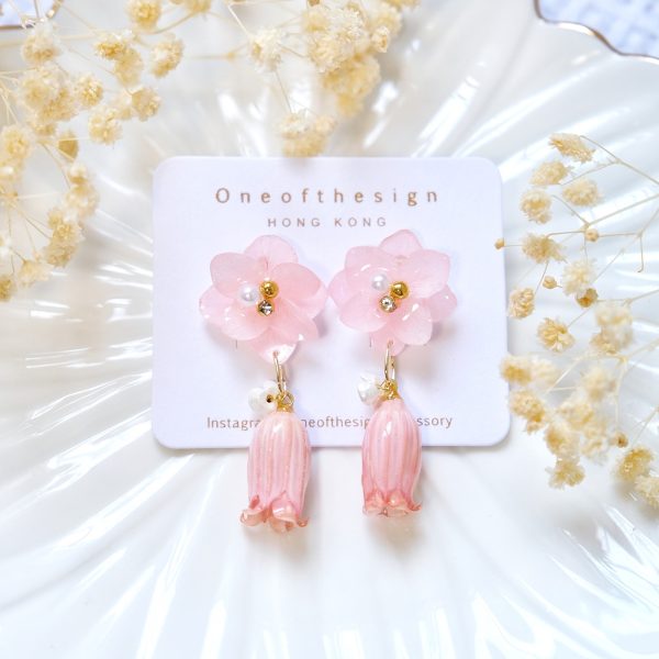 Preserved hydrangea x Campanula Earrings - Image 3