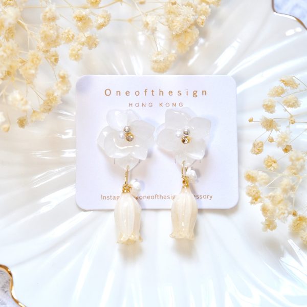 Preserved hydrangea x Campanula Earrings