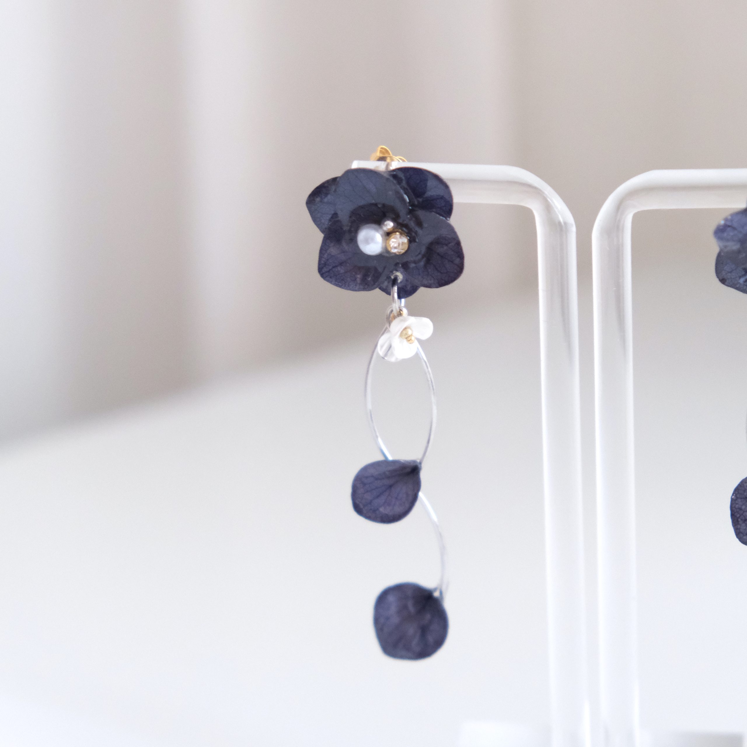 Falling Leaf – Preserved Flower Earrings - Black - Image 2